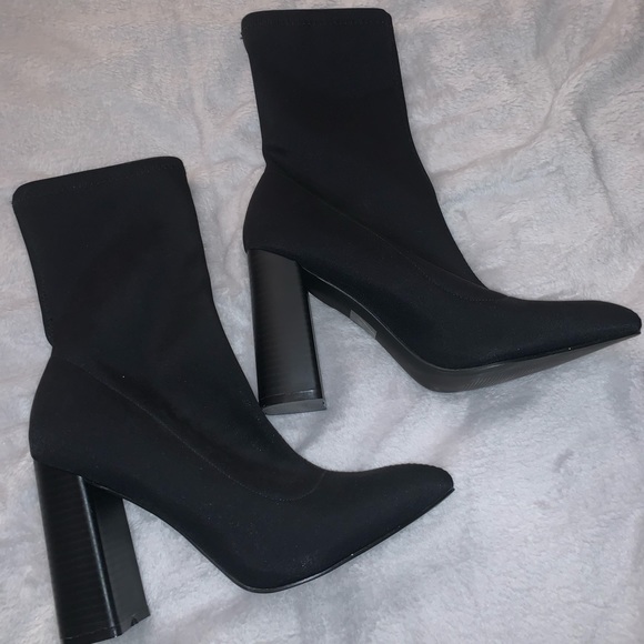 Call It Spring Womens Pointed Toe Block Heel Ankle Sock Boots - Picture 2 of 3